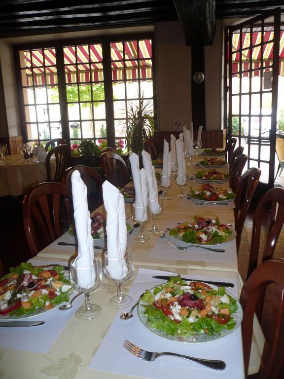 Auberge Bourbonnaise Lurcy-Lévis エクステリア 写真