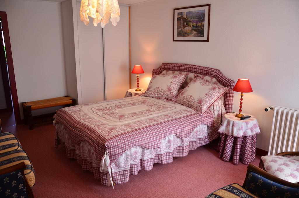 Auberge Bourbonnaise Lurcy-Lévis 部屋 写真