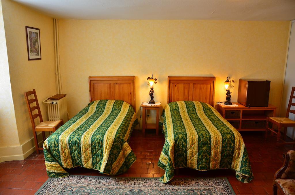 Auberge Bourbonnaise Lurcy-Lévis 部屋 写真