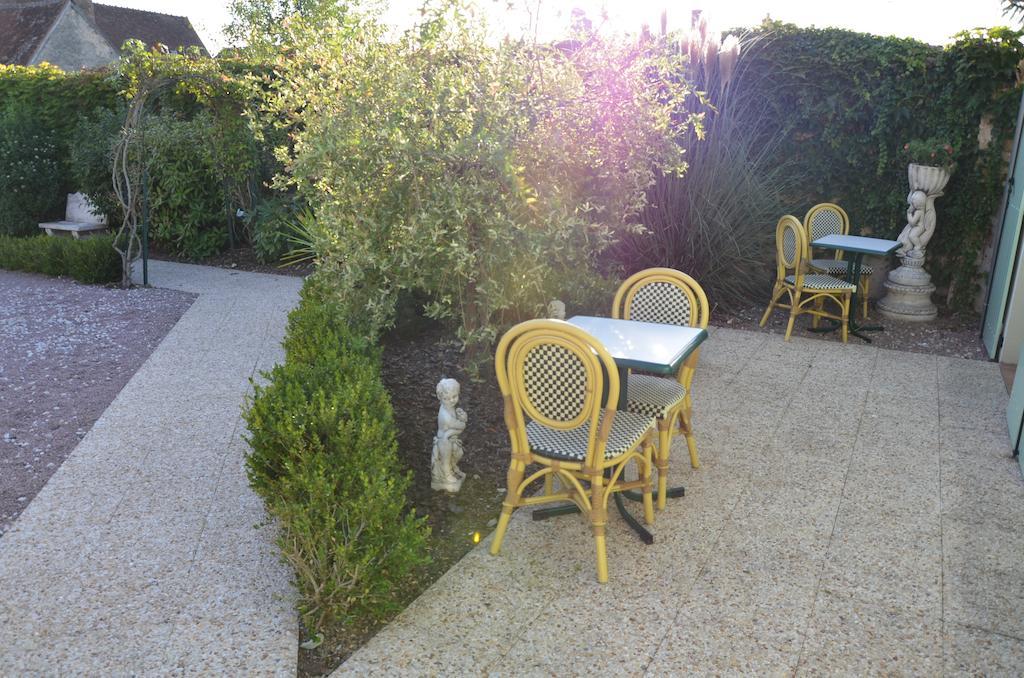 Auberge Bourbonnaise Lurcy-Lévis エクステリア 写真