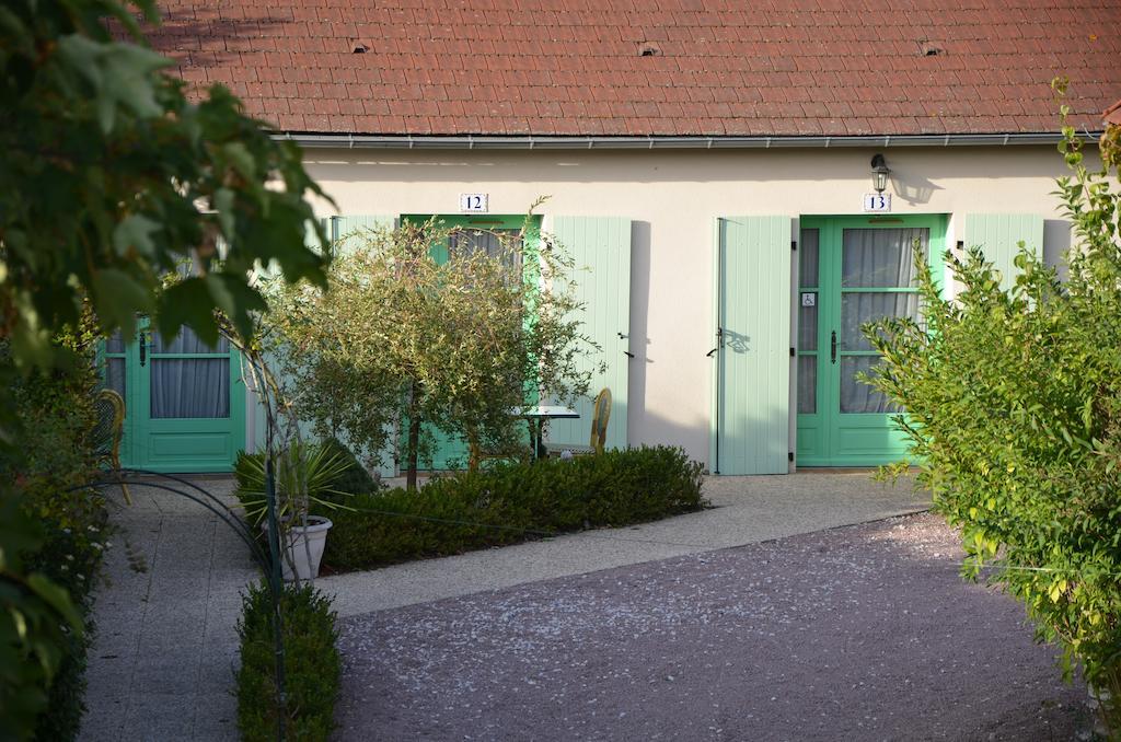 Auberge Bourbonnaise Lurcy-Lévis エクステリア 写真
