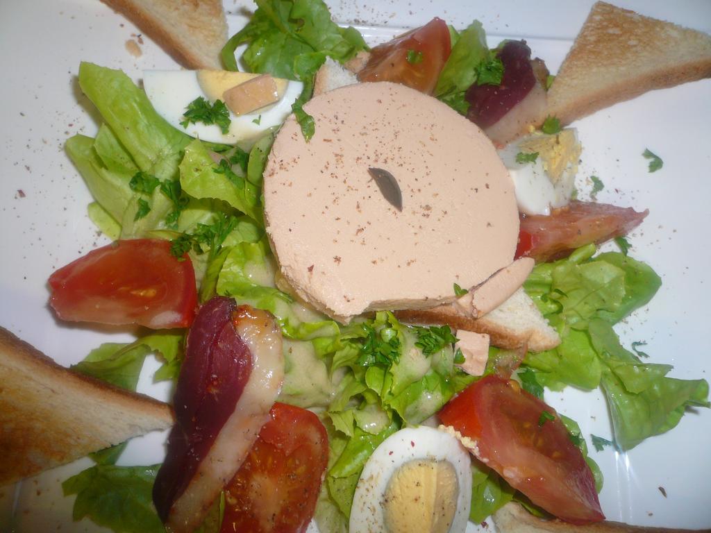 Auberge Bourbonnaise Lurcy-Lévis エクステリア 写真