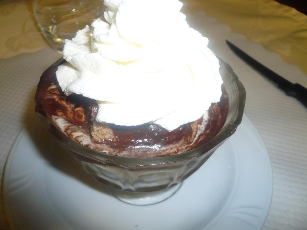 Auberge Bourbonnaise Lurcy-Lévis エクステリア 写真